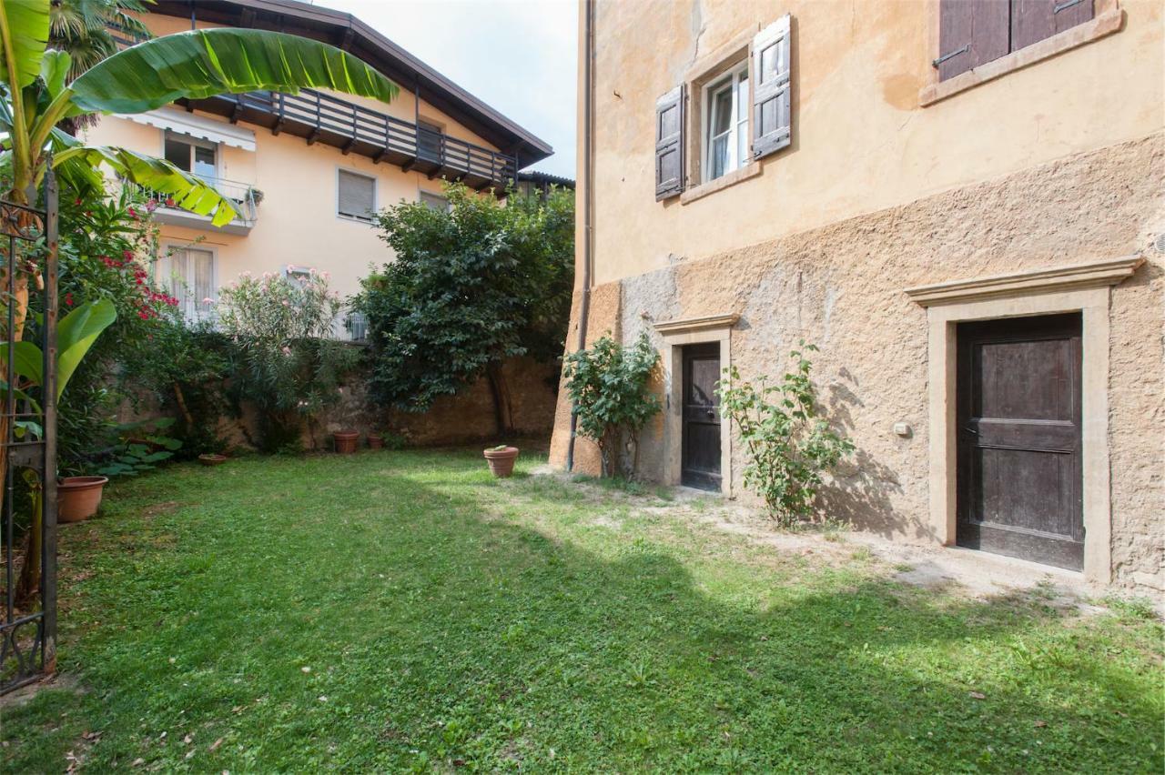 Dimora Storica Caproni Apartment Arco Exterior foto
