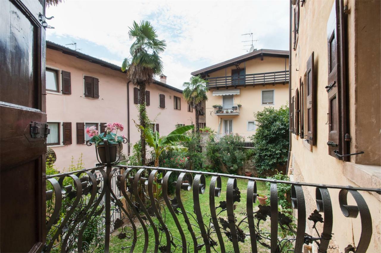 Dimora Storica Caproni Apartment Arco Exterior foto